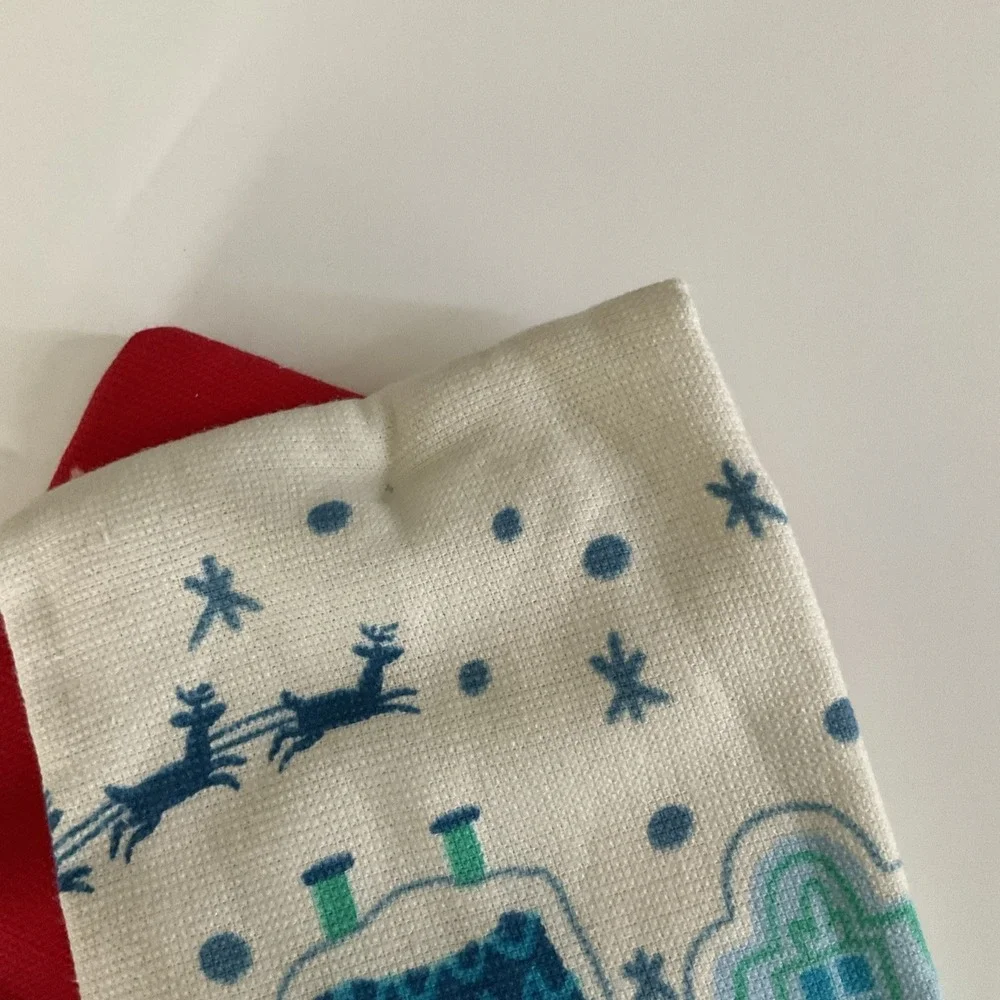 Wondershop Hand Towels 2pk White Red Christmas Subject New